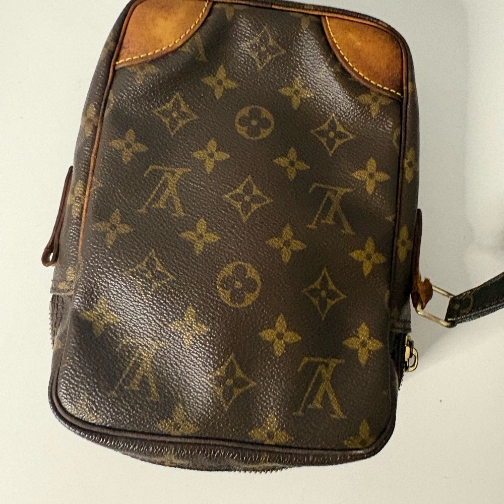 Louis Vuitton LV Monogram Danube - Picture 8 of 8